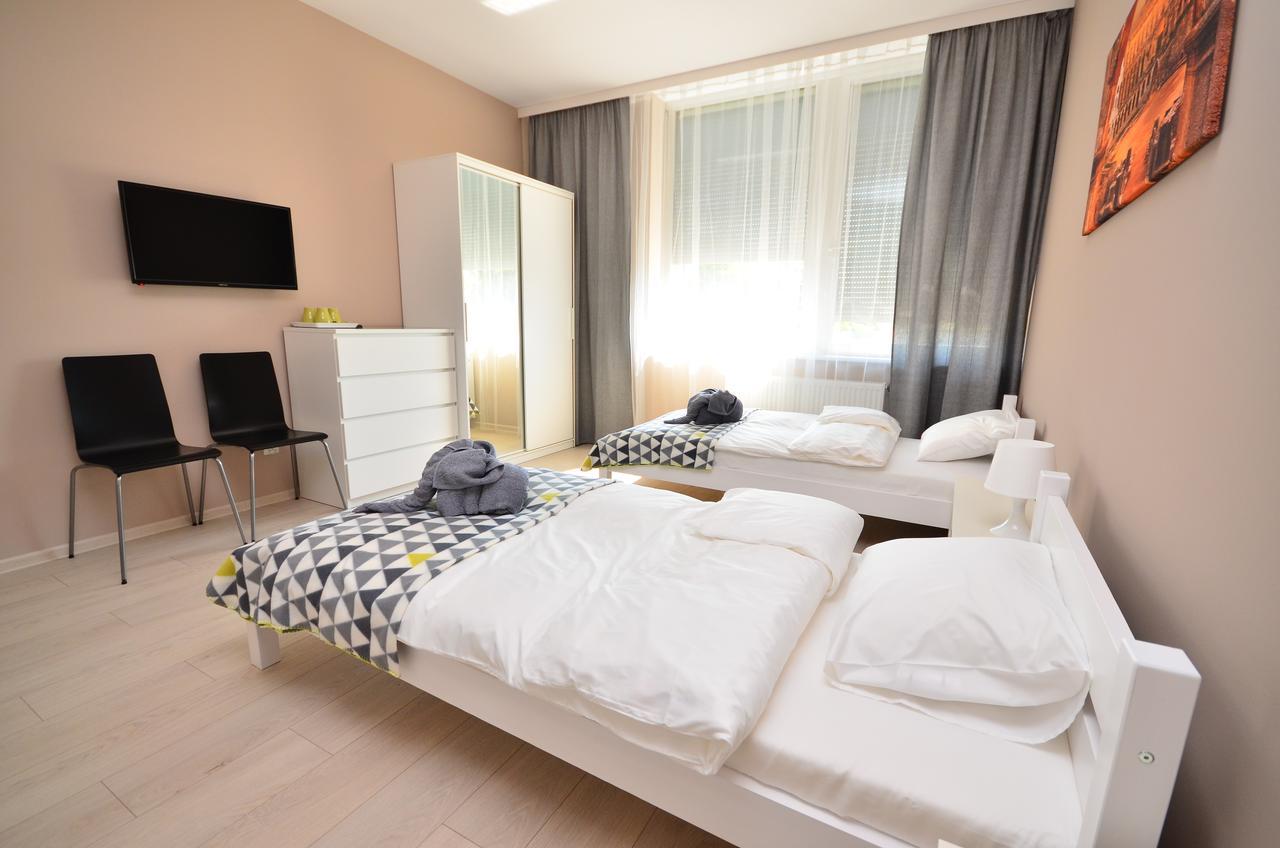 G'Hostel Deszczno Exteriör bild